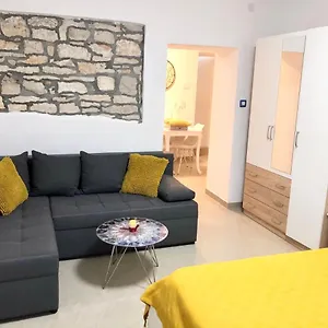 Apartman Eni & Dani, Pula