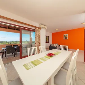 Lili Apartment