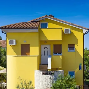 Apartman Manuela, Pula